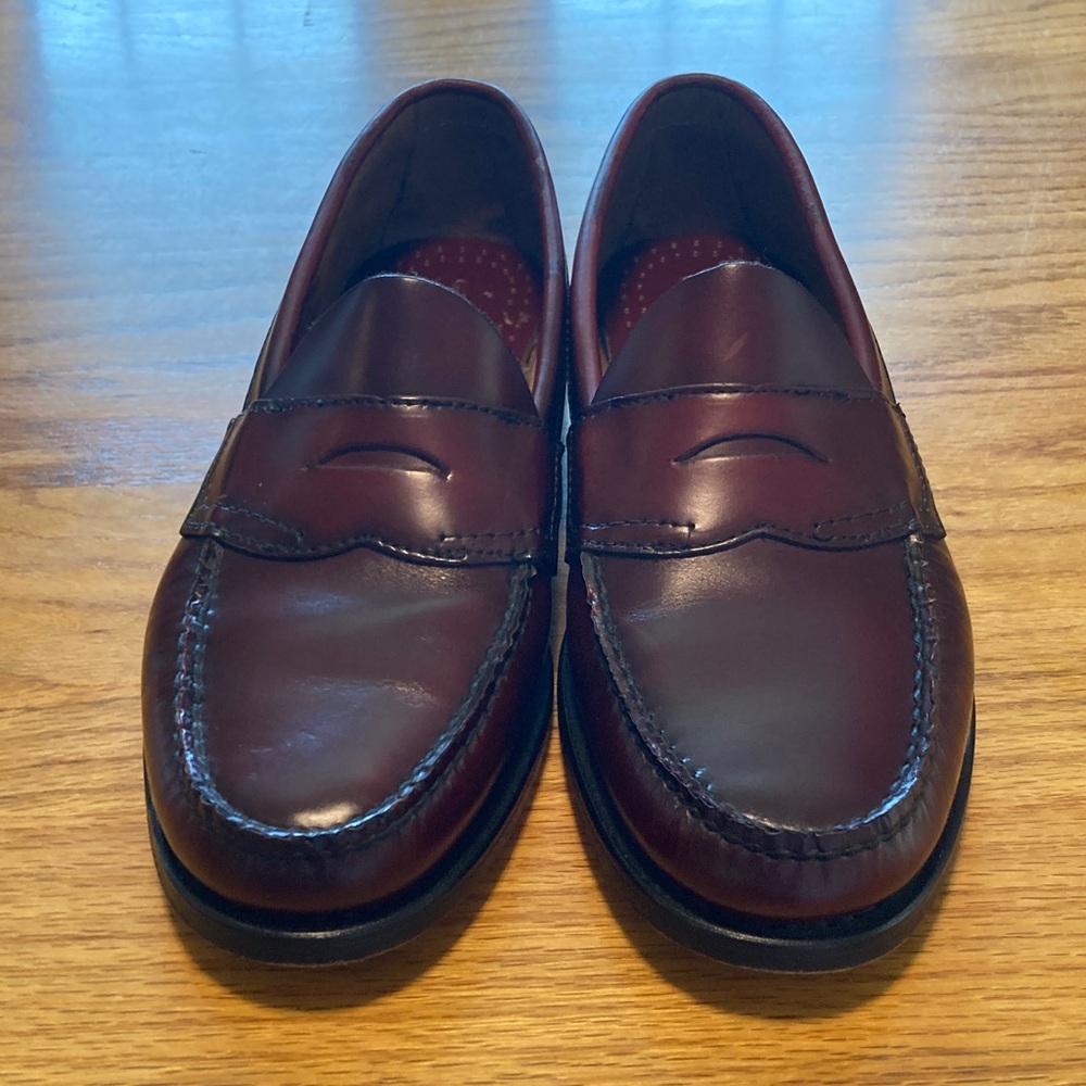 Bass & Co. Weejuns Penny Loafers
Size 9/ men’s 7/ EU 40